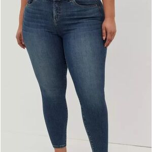Torrid bombshell skinny jeans